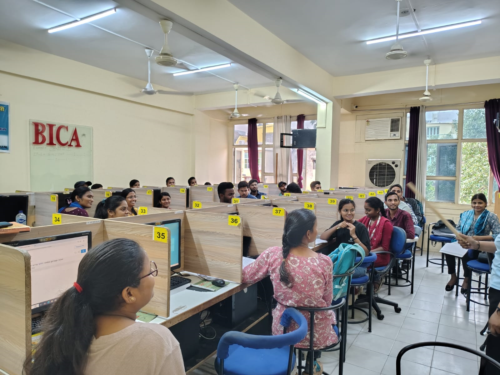 Image gallery marquee