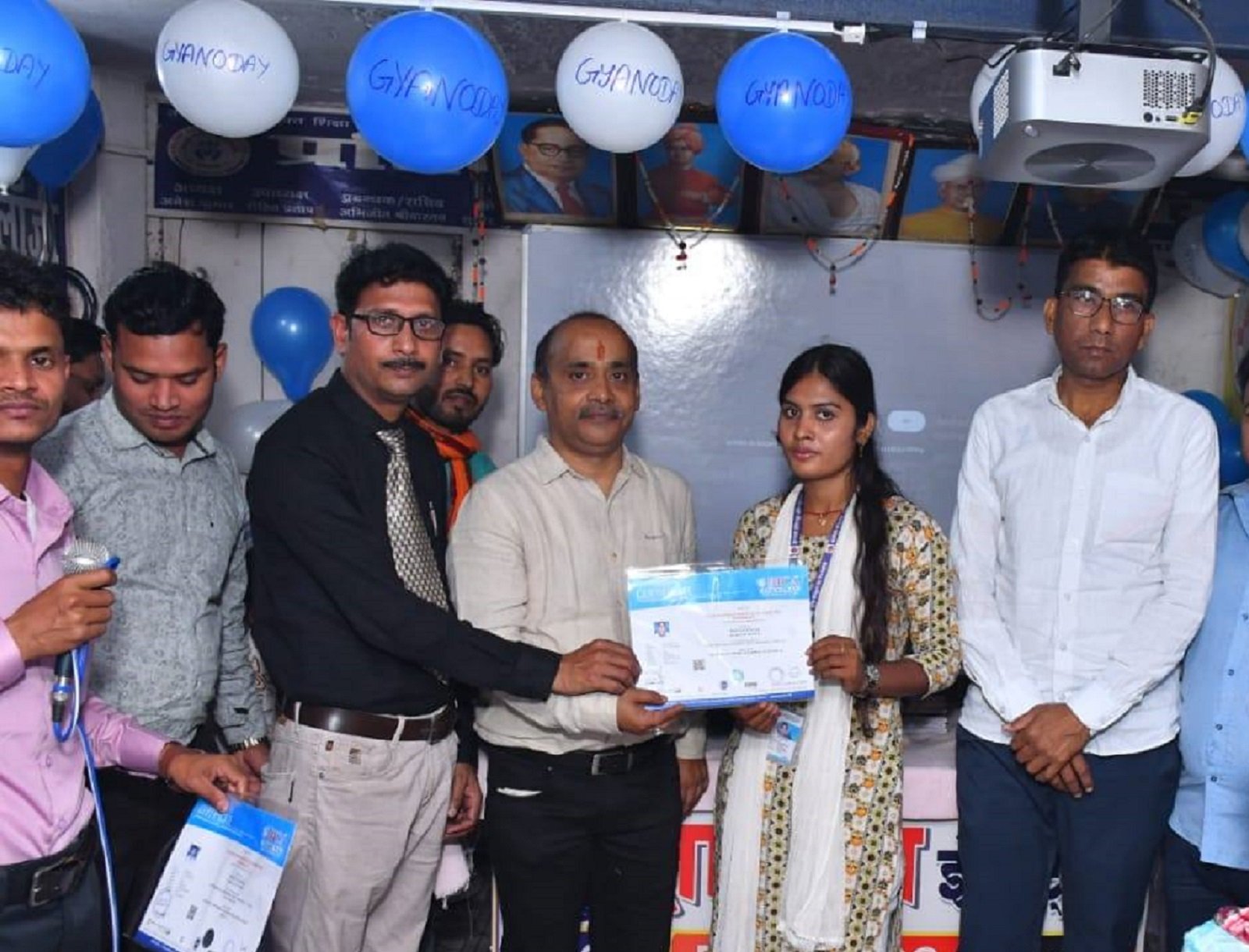 Image gallery marquee